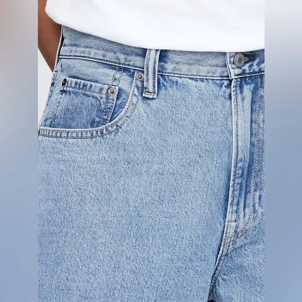 GAP Medium Wash Extra Baggy Jeans NWT - Picture 2 of 7